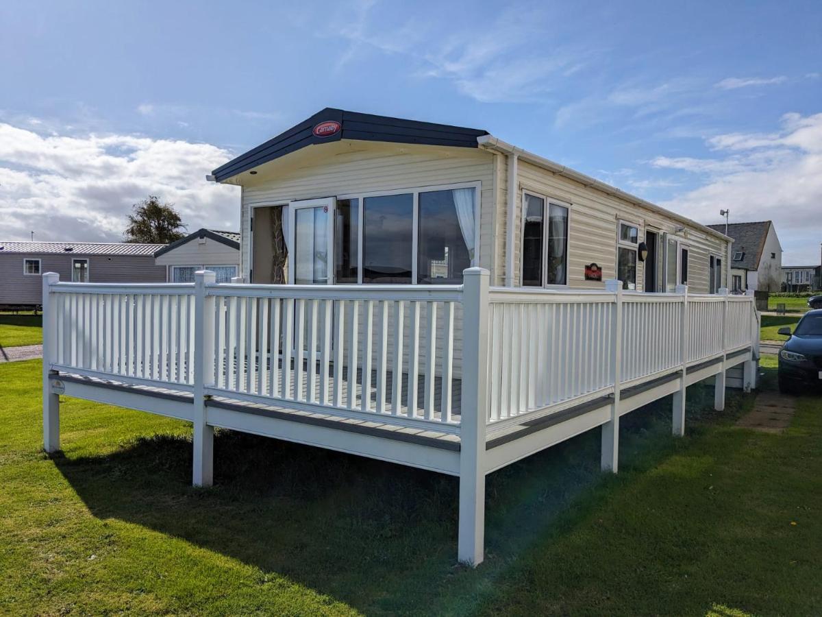 Beautiful Pet Friendly Southerness Caravan With Sea View & Decking Area Mainsriddle Bagian luar foto
